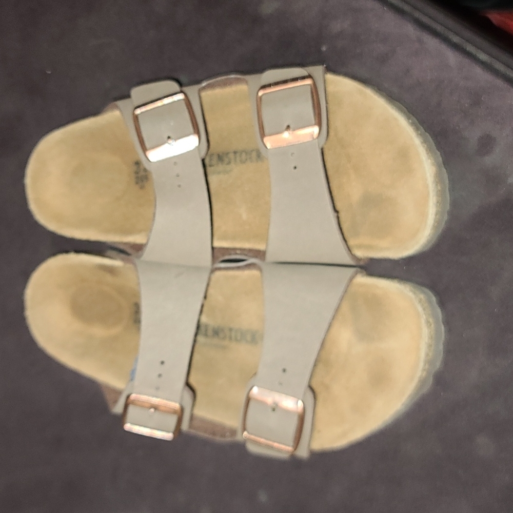 Kids sandals